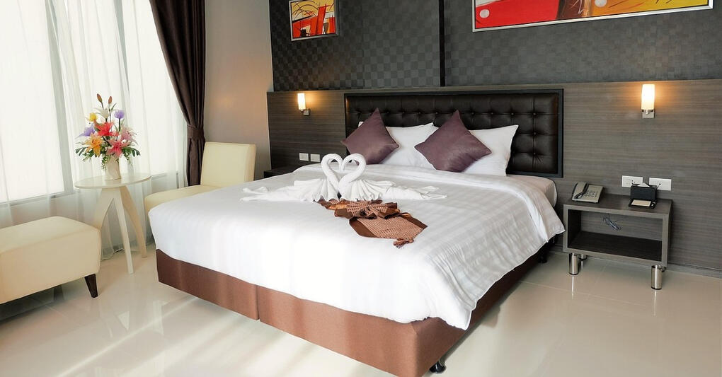 Alaskan King Bed